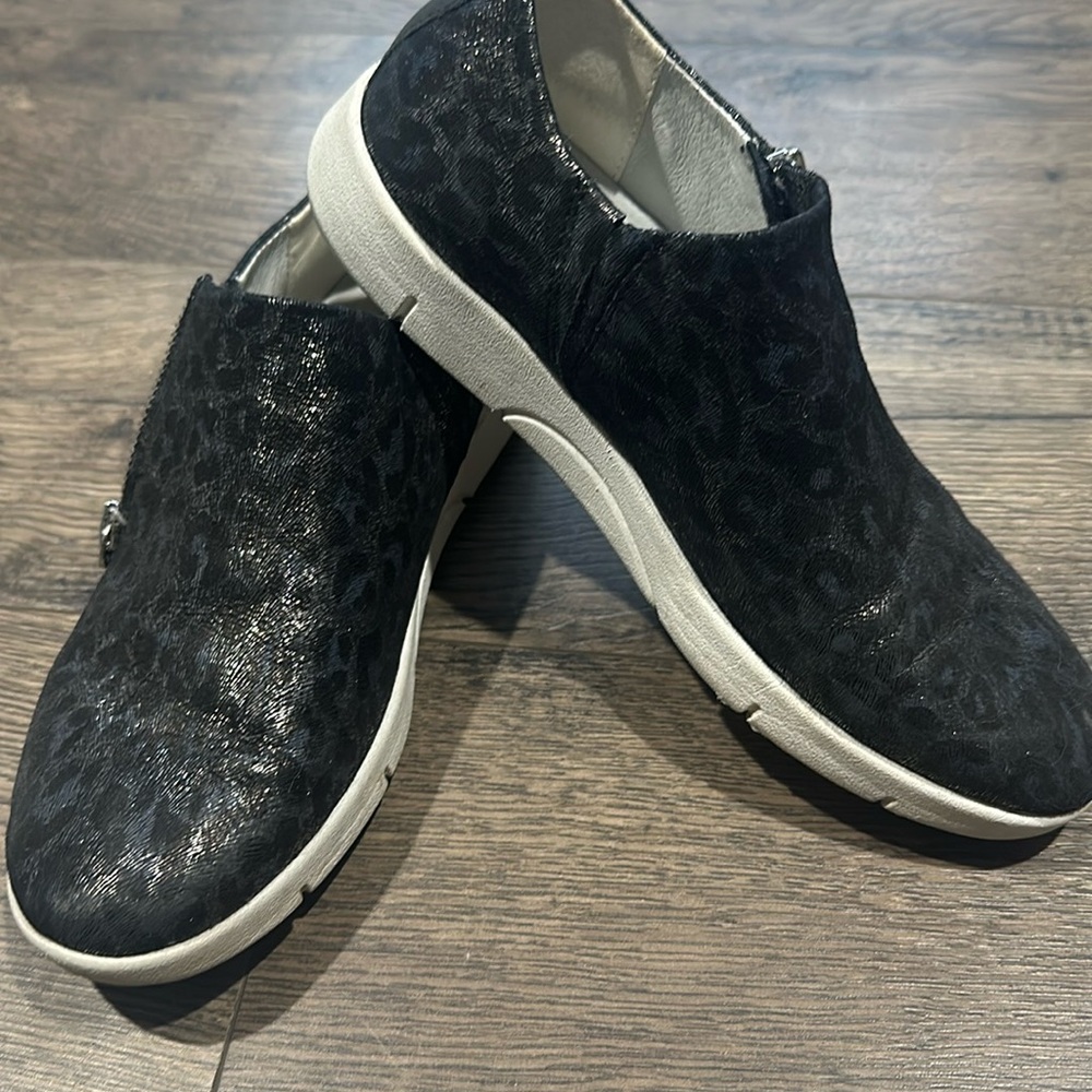 Johnston & Murphy shows